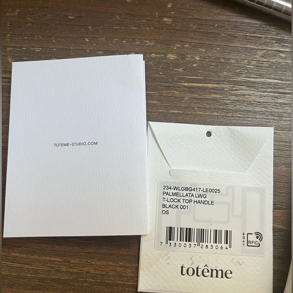 TOTEME Black t-lock - Picture 11 of 13